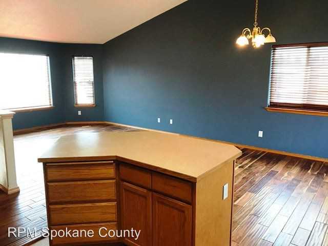 321 E Connie Ray Ave - Photo 3 of 15