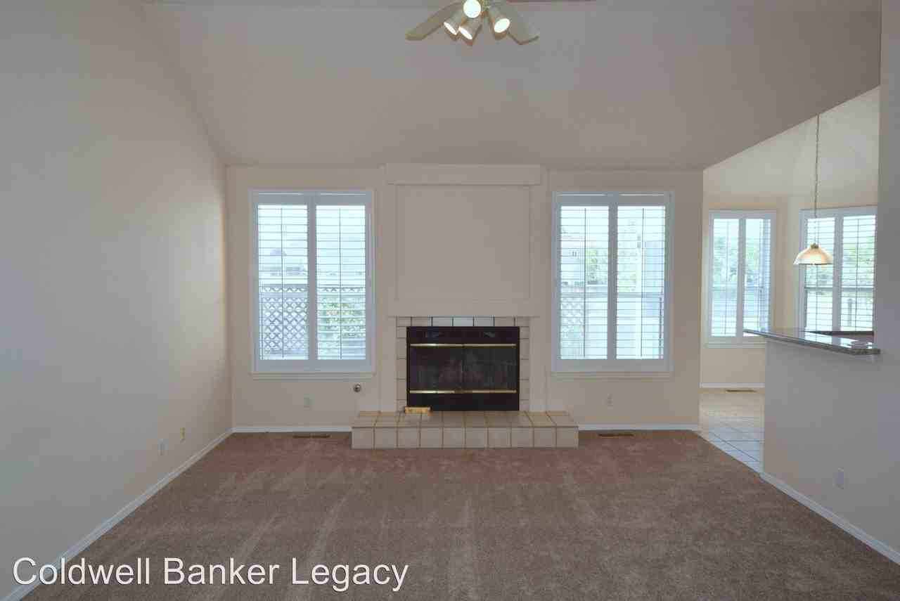 11924 Oryx Pl Ne - Photo 2 of 15