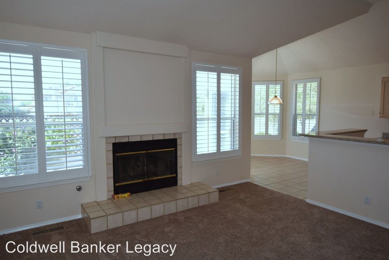 11924 Oryx Pl Ne - Photo 3 of 15