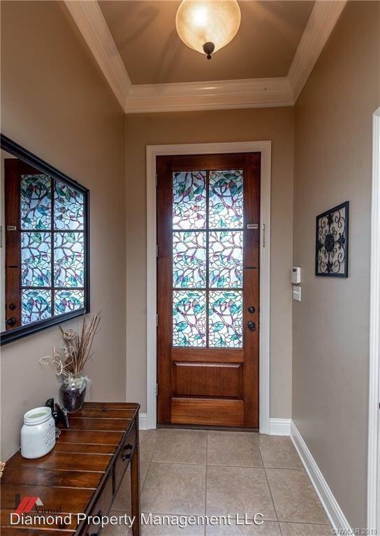 4008 Elizabeth Ln - Photo 2 of 20
