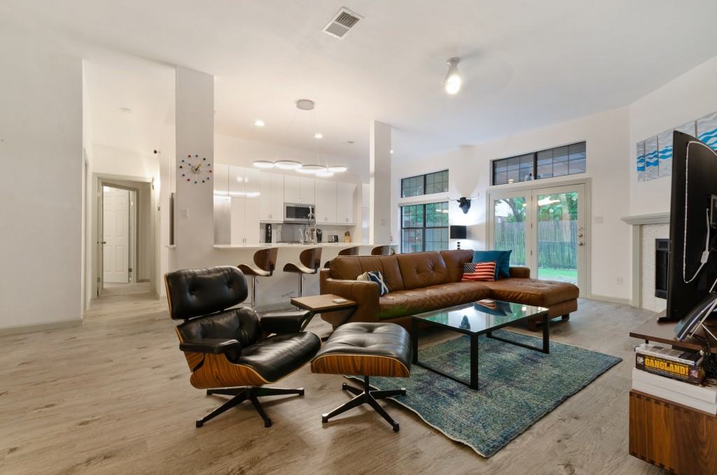 1211 Berkley Dr - Photo 2 of 23