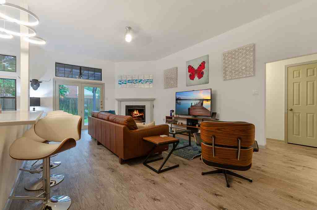 1211 Berkley Dr - Photo 3 of 23