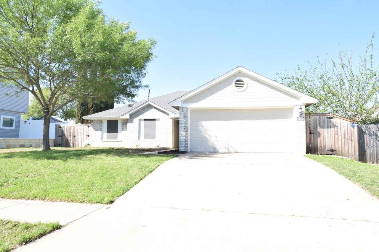 4915 Glennwood Dr - Photo 4 of 16