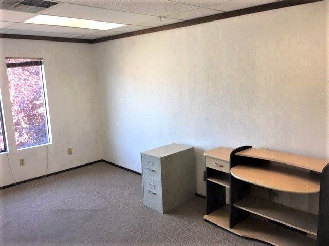 13500 Lake City Way Ne - Photo 2 of 10