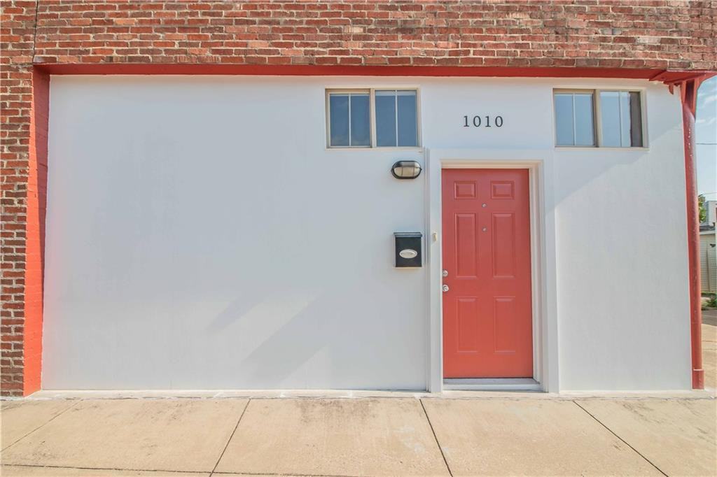 1010 W Shaw Street - Photo 3 of 24