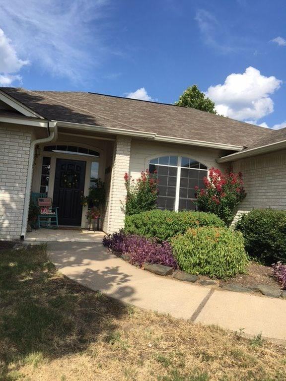 408 Spyglass St - Photo 3 of 20