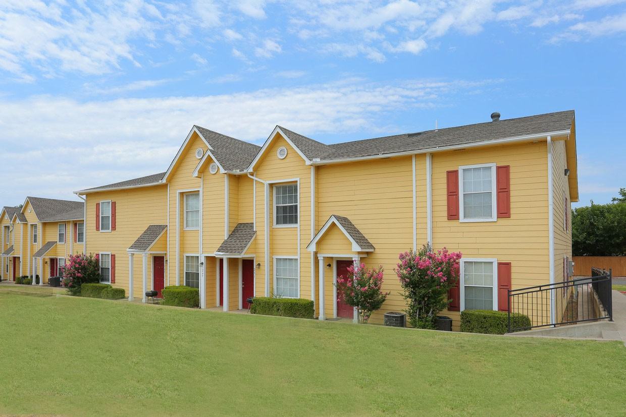 6314 North McArthur Blvd - Photo 2 of 18