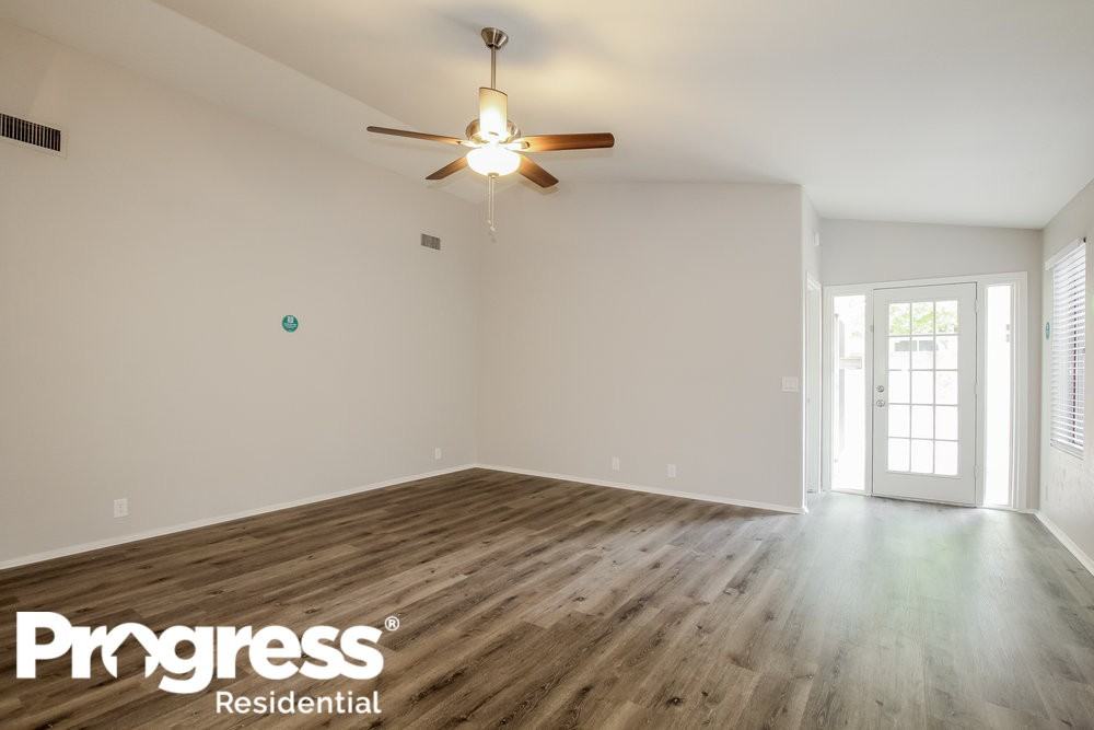 5920 W Desert Cove Ave - Photo 3 of 16