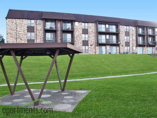 Oakview Terrace Apartments - Photo 3 of 4