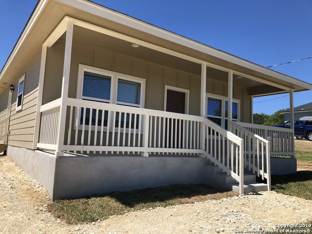 1272 Mountain View Dr - Photo 3 of 23