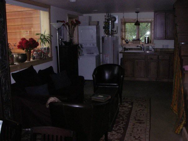 495 Gilpin St - Photo 3 of 4