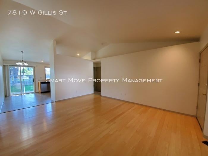 7819 W Gillis St - Photo 3 of 15