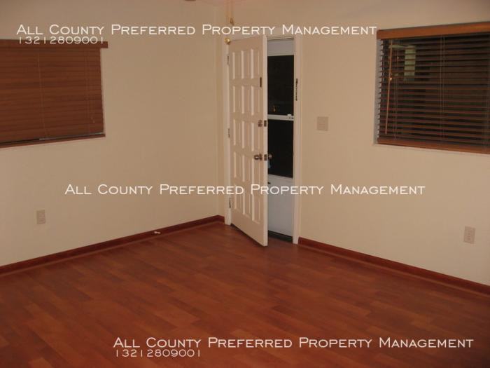 375 Patrick Avenue - Photo 3 of 7