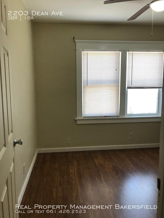 2203 Dean Ave - Photo 2 of 5