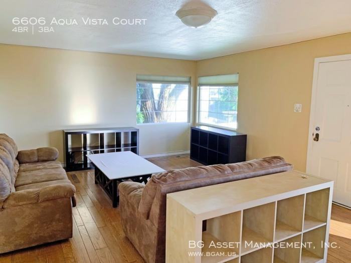 6606 Aqua Vista Court - Photo 3 of 17