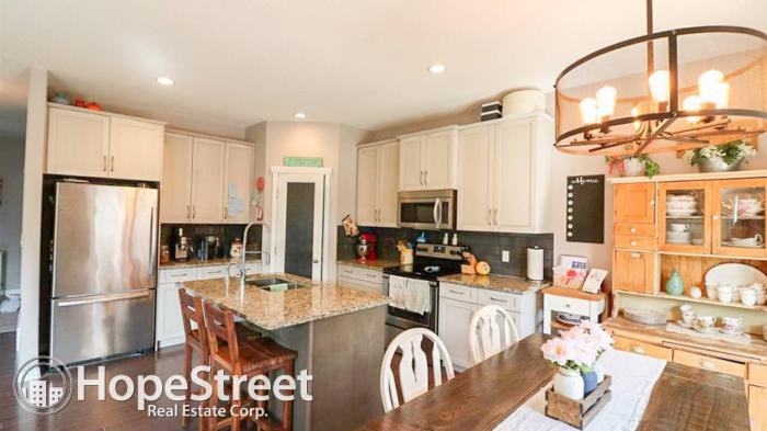 6305 57 Ave - Photo 3 of 15