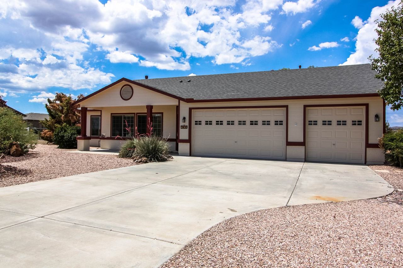 2490 Harrison Dr - Photo 2 of 24