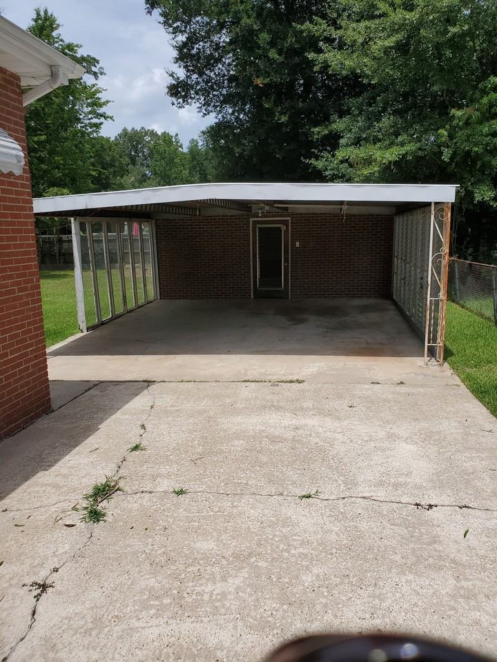 3945 Singer Dr - Photo 4 of 13