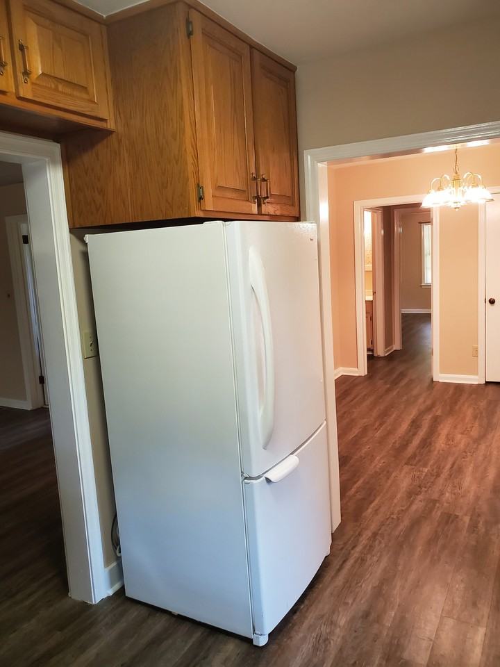 3945 Singer Dr - Photo 5 of 13