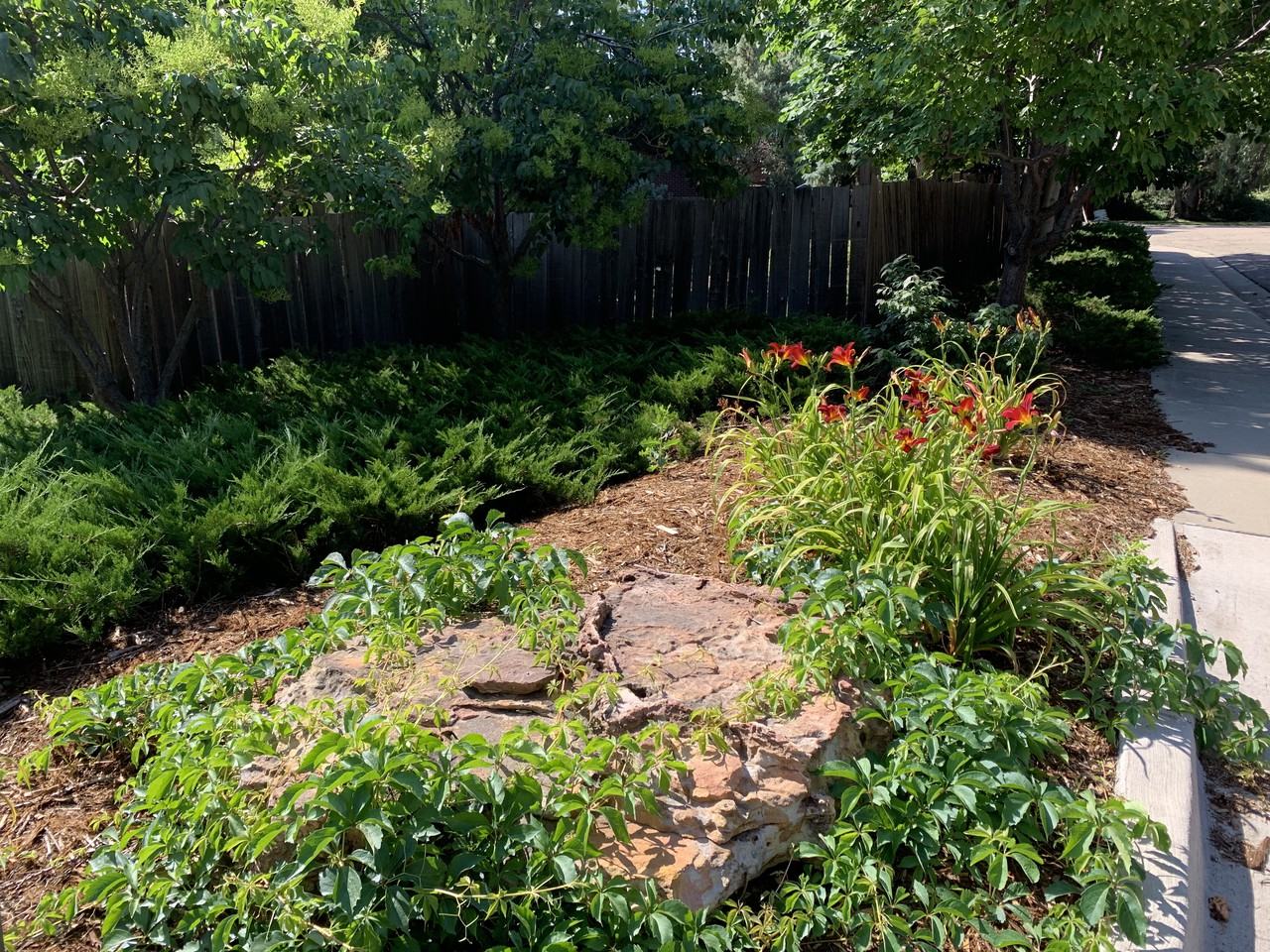 1880 King Ave - Photo 3 of 30