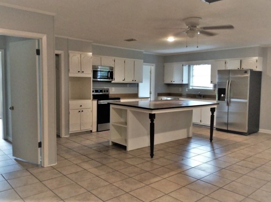 325 Emerson Dr - Photo 3 of 24