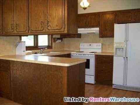 5532 Nevada Ave N - Photo 2 of 8