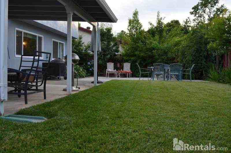 2848 Rascommon Way - Photo 3 of 10