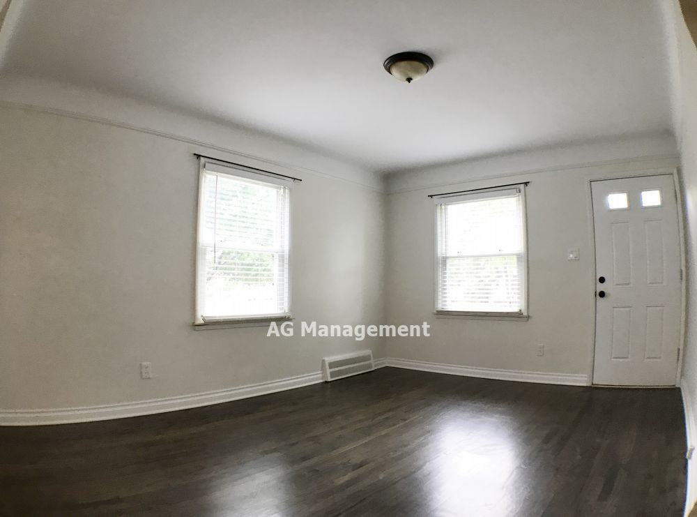 3734 Buckingham Ave - Photo 3 of 21