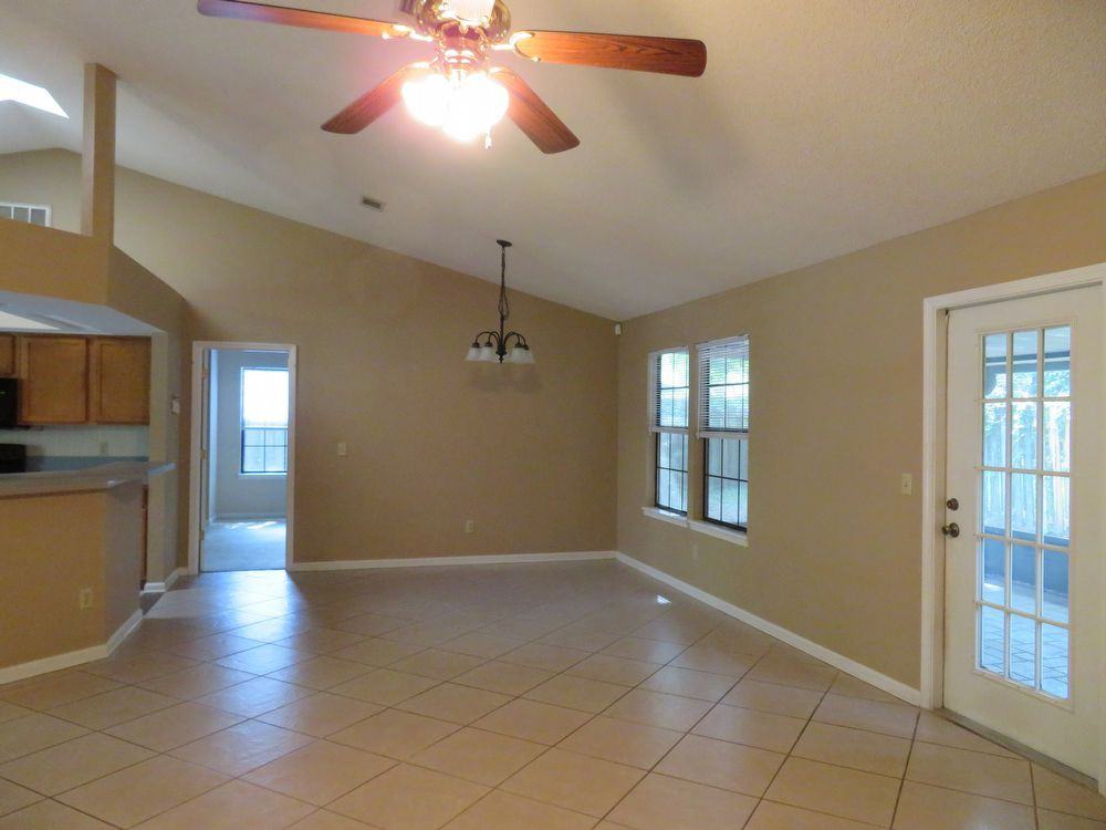 200 Mcintosh Dr. - Photo 3 of 19