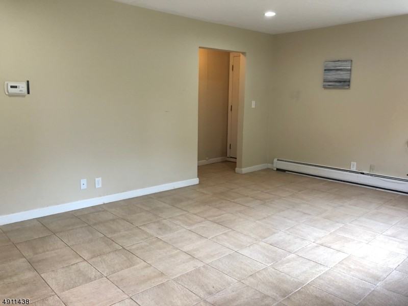 19 Elmwood Dr - Photo 2 of 14