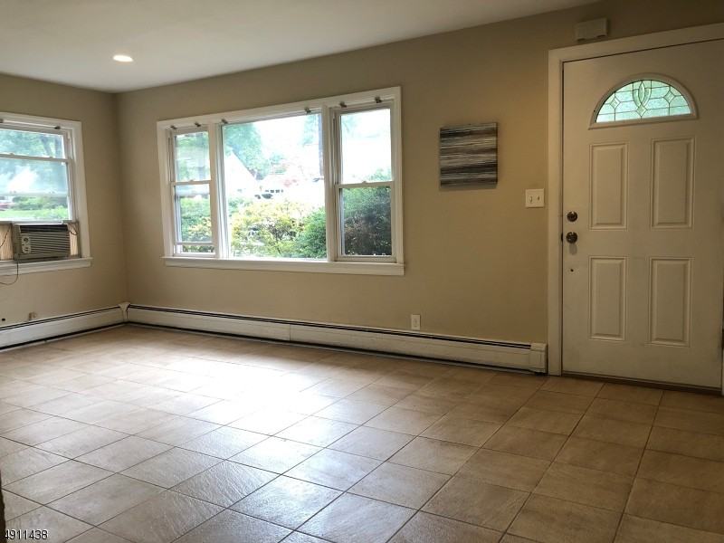 19 Elmwood Dr - Photo 3 of 14