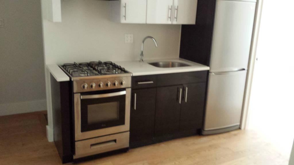 828 St Johns Pl #4