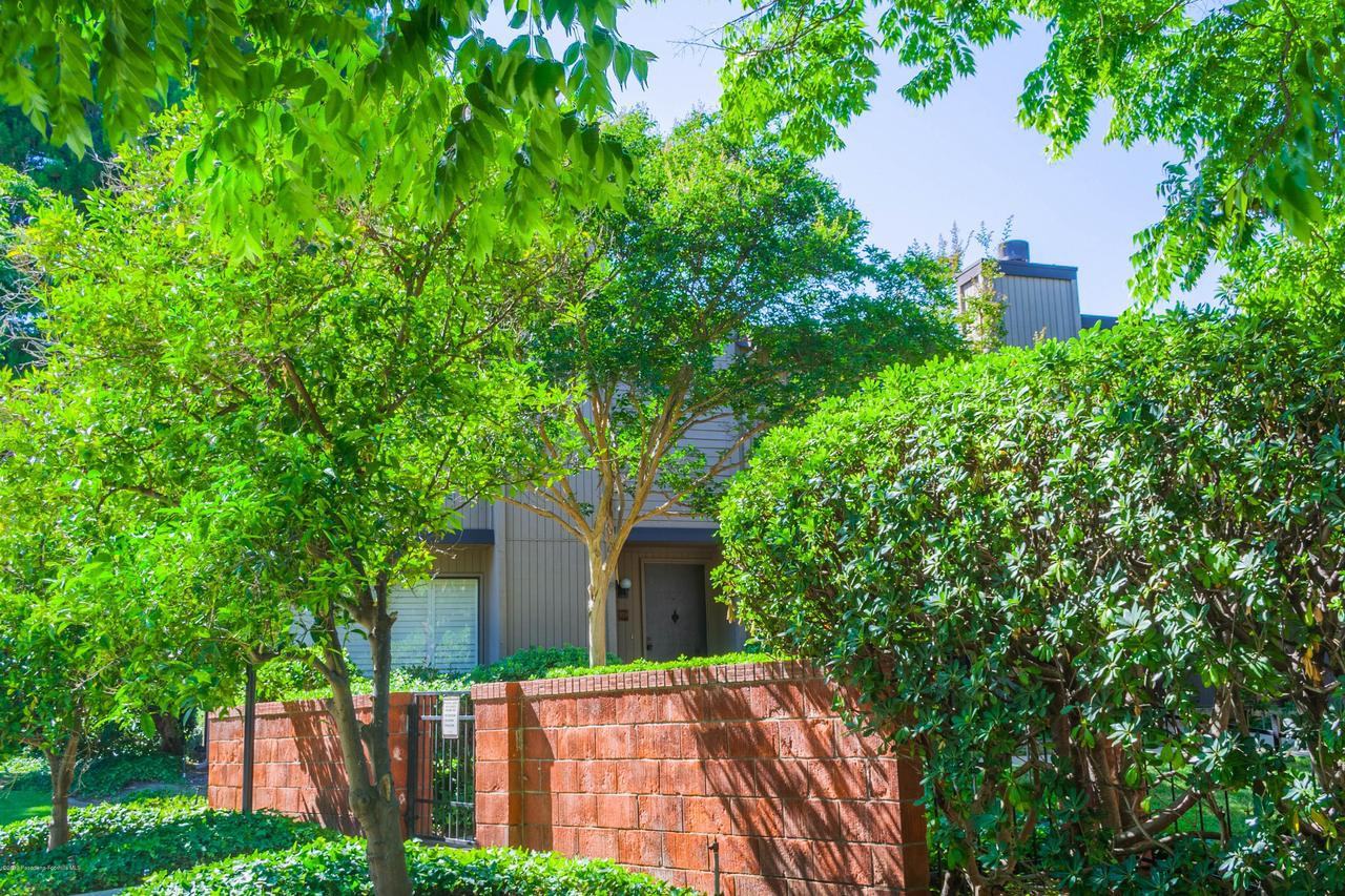 459 West Walnut Street - Photo 2 of 27