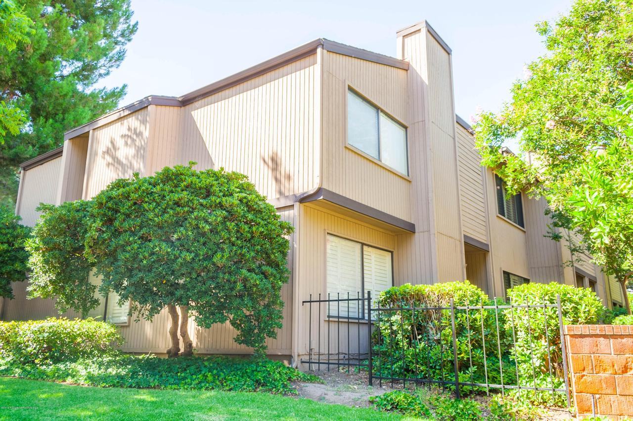 459 West Walnut Street - Photo 3 of 27