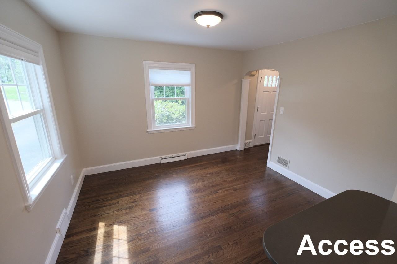 184 Lansdowne - Photo 2 of 7