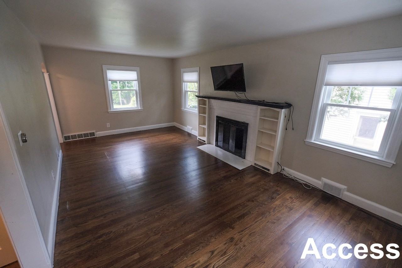 184 Lansdowne - Photo 3 of 7