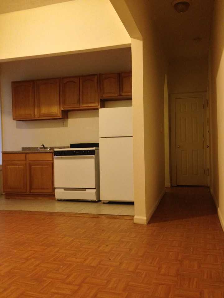 St Nicholas Terrace & W 127th St #14 - Photo 3 of 5