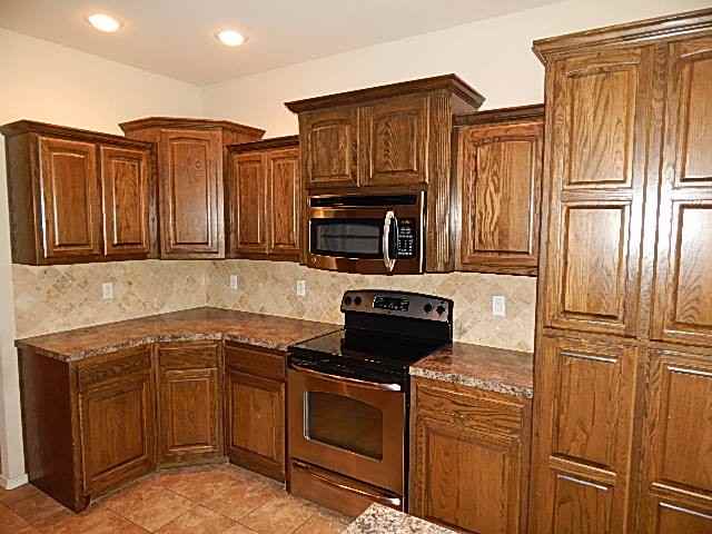 2720 W Pensacola St - Photo 2 of 24