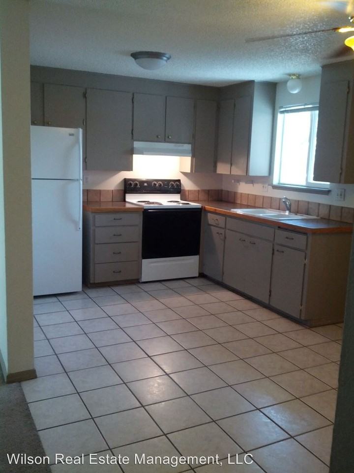 1310 West Mead Avenue - Photo 3 of 13