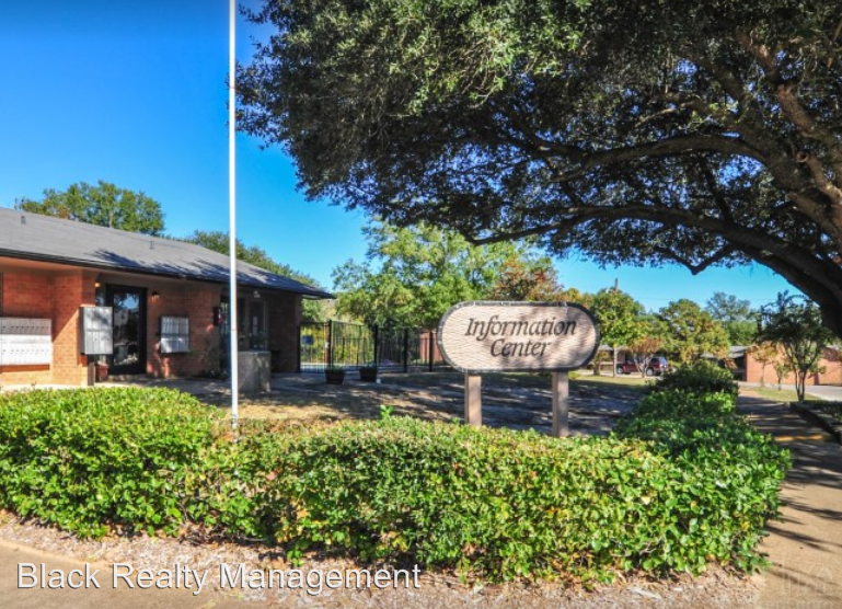 900 W. Fordall St - Photo 3 of 40