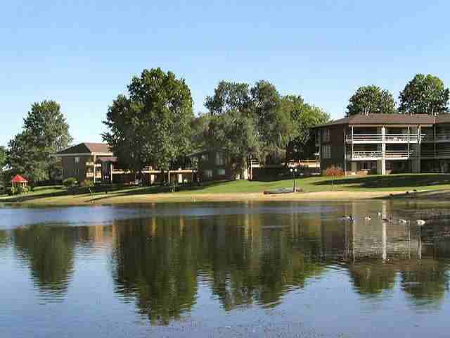 King Apartments LTD @ Shorline Beach Club - Photo 3 of 9