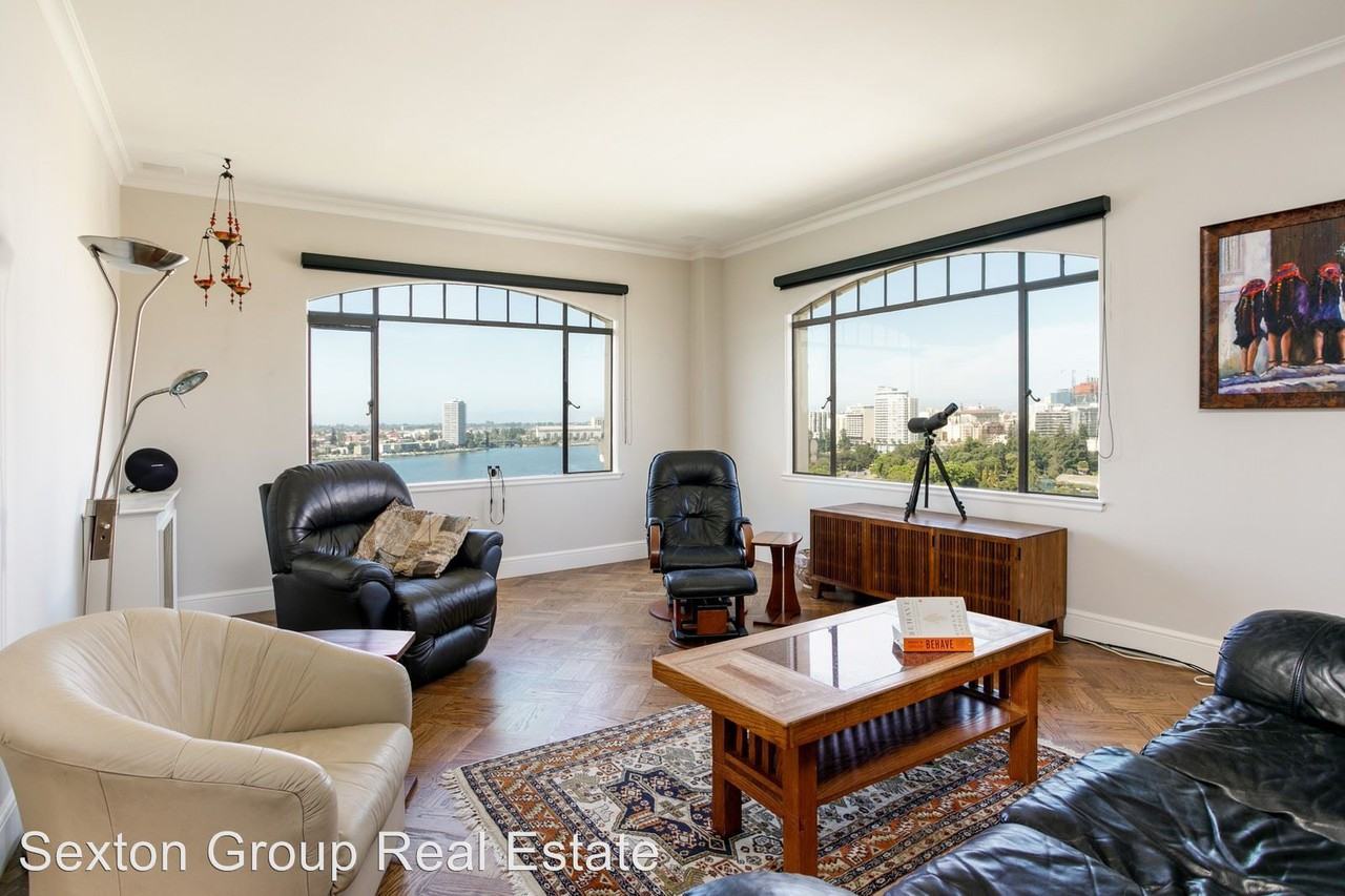 492 Staten 1201 - Photo 3 of 40