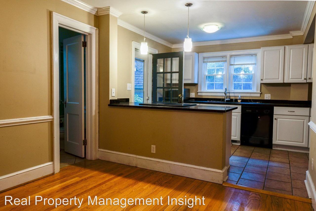 405 Clay Circle - Photo 3 of 18