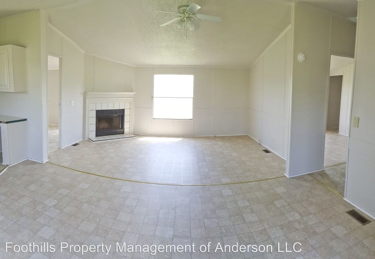 111 Flynn Dr - Photo 2 of 6