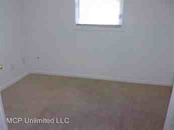 9 Woodcliff St. - Photo 2 of 5