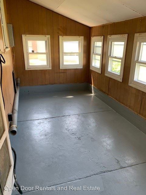 1448 Grayston St - Photo 3 of 12