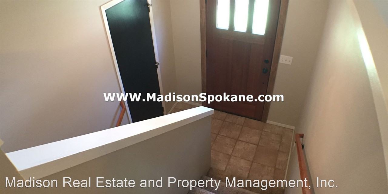 410 E. Pine Needle Ave. - Photo 2 of 17