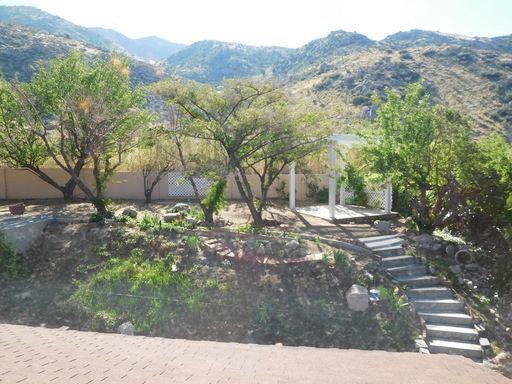 2520 Myra Place Northeast - Photo 2 of 50