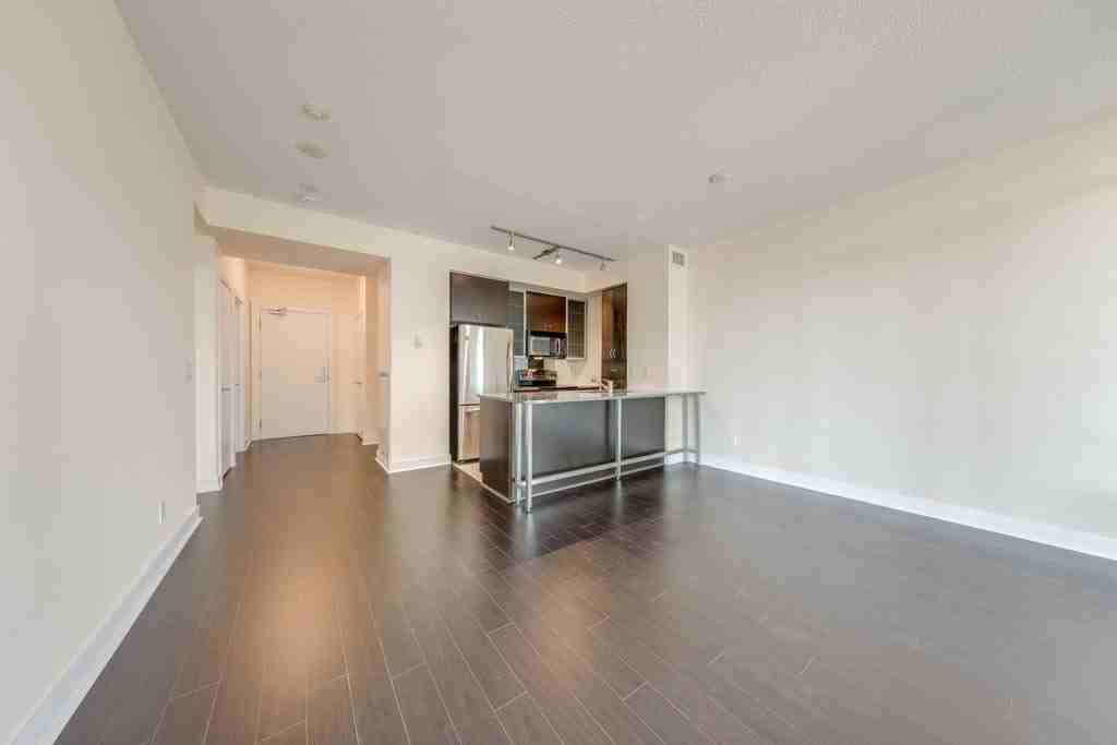 438 King Street West #1702