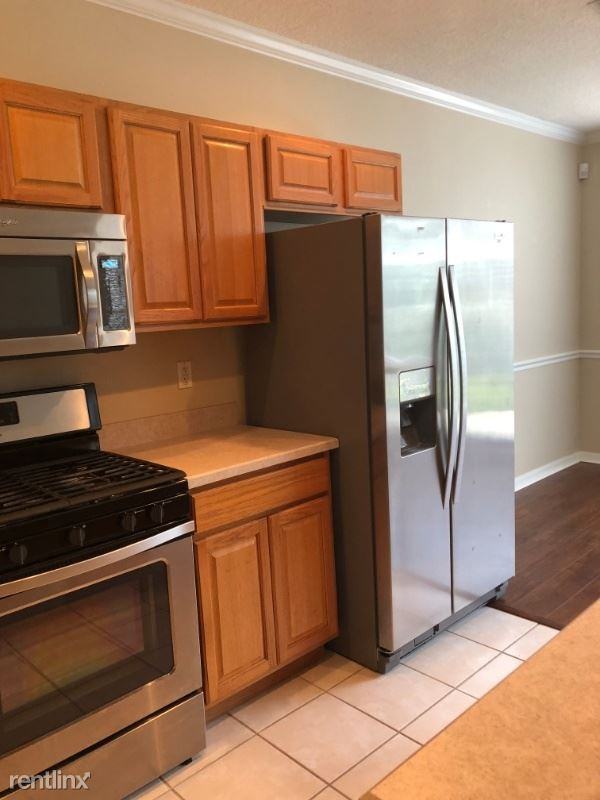 9421 W Park Village Dr - Photo 2 of 4